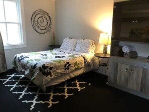 3 chambres, fer et planche à repasser, lit parapluie, Wi-Fi gratuit