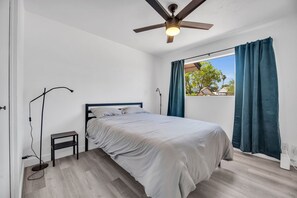 3 bedrooms, free WiFi, bed sheets, wheelchair access