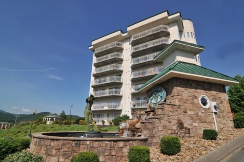 Golf Vista Condo, Dollywood Ln. Pigeon Forge, TN