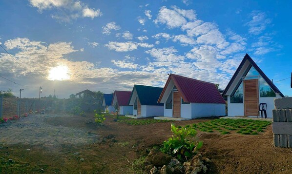 Exterior - Eco Friendly brand new cottage by the beach. (Pasuquin)