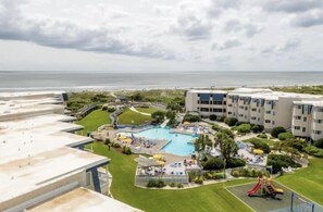 Piscine couverte, piscine extérieure