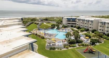 Family Paradise, Oceanfront Complex Amenities Galore
