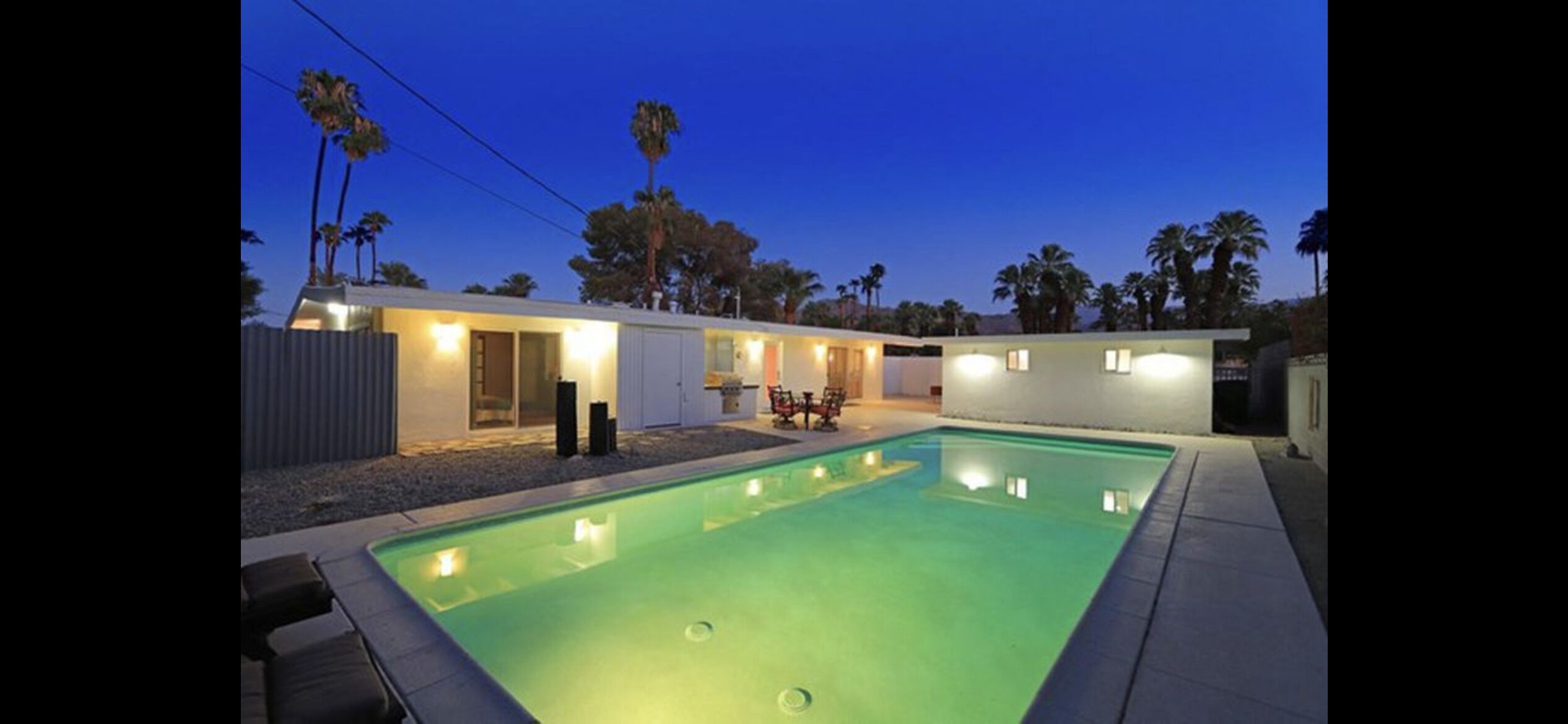 Mid Century Modern Oasis minutes from El Paseo!