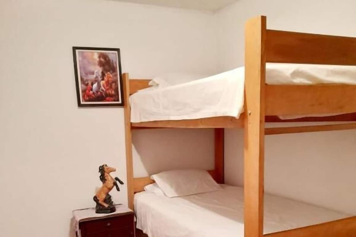 Ütü/ütü masası, ücretsiz kablosuz İnternet