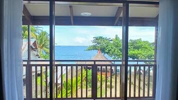 Deluxe Room | Beach/ocean view