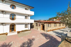 Exterior - 1815 Hotel San Pietro Martin - Camera Matrimoniale Standard by Barbarhouse (Ishëm)