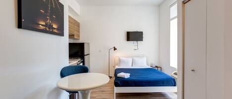 Studio | Iron/ironing board, free WiFi