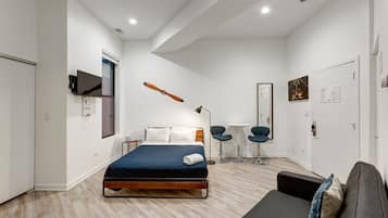 Studio | Iron/ironing board, free WiFi
