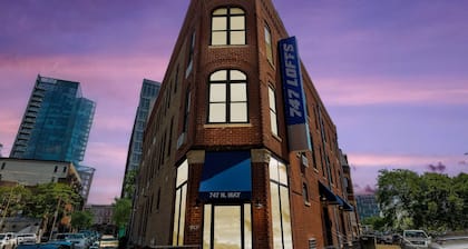Ground Floor Studios in Chicago by 747 Lofts