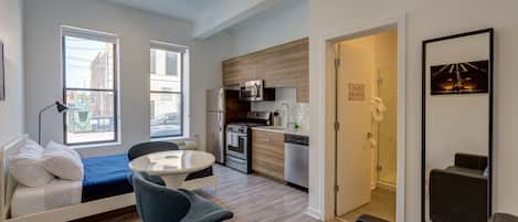 Studio | Bügeleisen/Bügelbrett, kostenloses WLAN