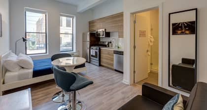 Ground Floor Studios in Chicago by 747 Lofts