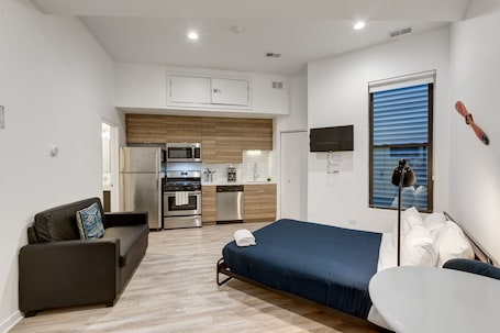 Studio | Living area. Ground Floor Studios in Chicago by 747 Lofts