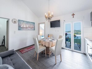 Apartment (Superior Two Bedroom Apartment with B) | Esszimmer