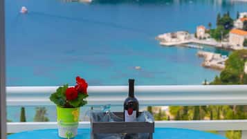Apartment (Two Bedroom Apartment with Balcony wi) | Balcony