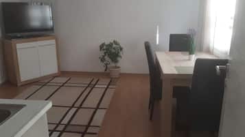 Apartment, 1 Queen Bed | Interior
