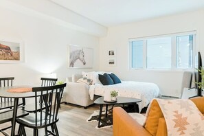 1 室のベッドルーム、アイロン / アイロン台、WiFi、ベッドシーツ