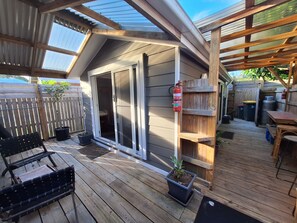 Unclassified image, 5 of 9, button