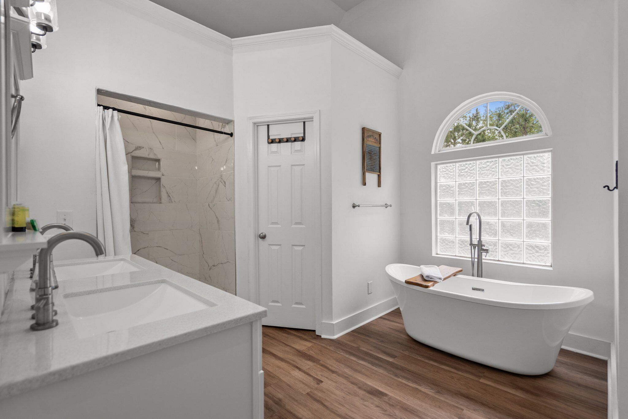Bathtub, hair dryer, towels