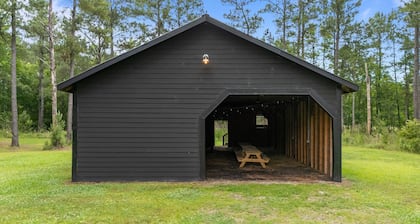 Grandma's Farm on 6 acres with Barn and River Access