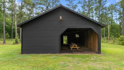 Grandma's Farm on 6 acres with Barn and River Access