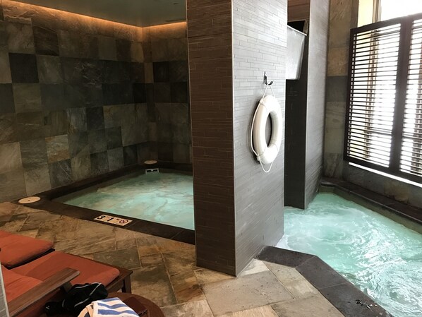 Piscine couverte, piscine chauffée