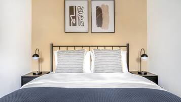 2 bedrooms, iron/ironing board, WiFi, bed sheets