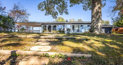 The Little Blue Cottage - Topping : Waterfront!