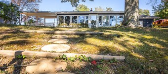 The Little Blue Cottage - Topping : Waterfront!