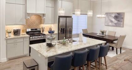 Upscale in Uptown West 4/2/2