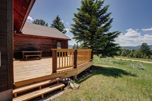 Terrace/patio - Home with sweeping views of the Moreno Valley and Wheeler Peak (Angel Fire)