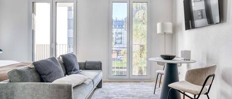 Télévision, chaîne hi-fi