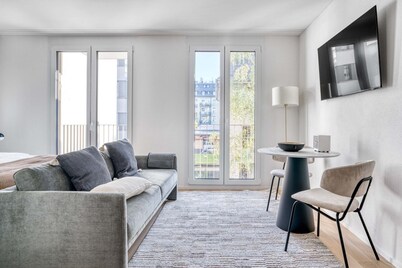 Sunlit Wiedikon 1 Room w/ Storage & W/D, 1 min to Market, by Blueground