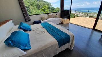 Deluxe Villa | Premium bedding, pillow-top beds, individually decorated, desk