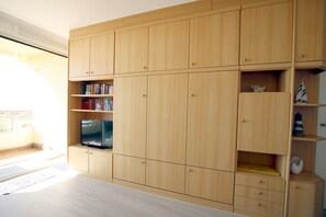 Unclassified image, 5 of 24, button - Gmelinstraße 5 c, Whg. C3, By de Wyk - vacation apartment. Wyk, 2 rooms, approx. 50 m² (Wyk auf Föhr)