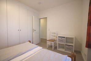 Unclassified image, 4 of 24, button - Gmelinstraße 5 c, Whg. C3, By de Wyk - vacation apartment. Wyk, 2 rooms, approx. 50 m² (Wyk auf Föhr)