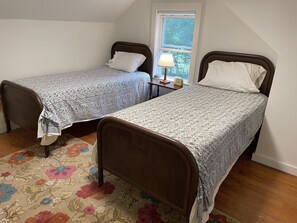 3 Schlafzimmer, Schreibtisch, Reisekinderbett, WLAN