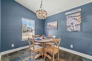 Dining - Dog Friendly, PCB West End, Private Home! (Panama City Beach)