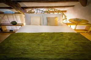 1 chambre, fer et planche à repasser, draps fournis