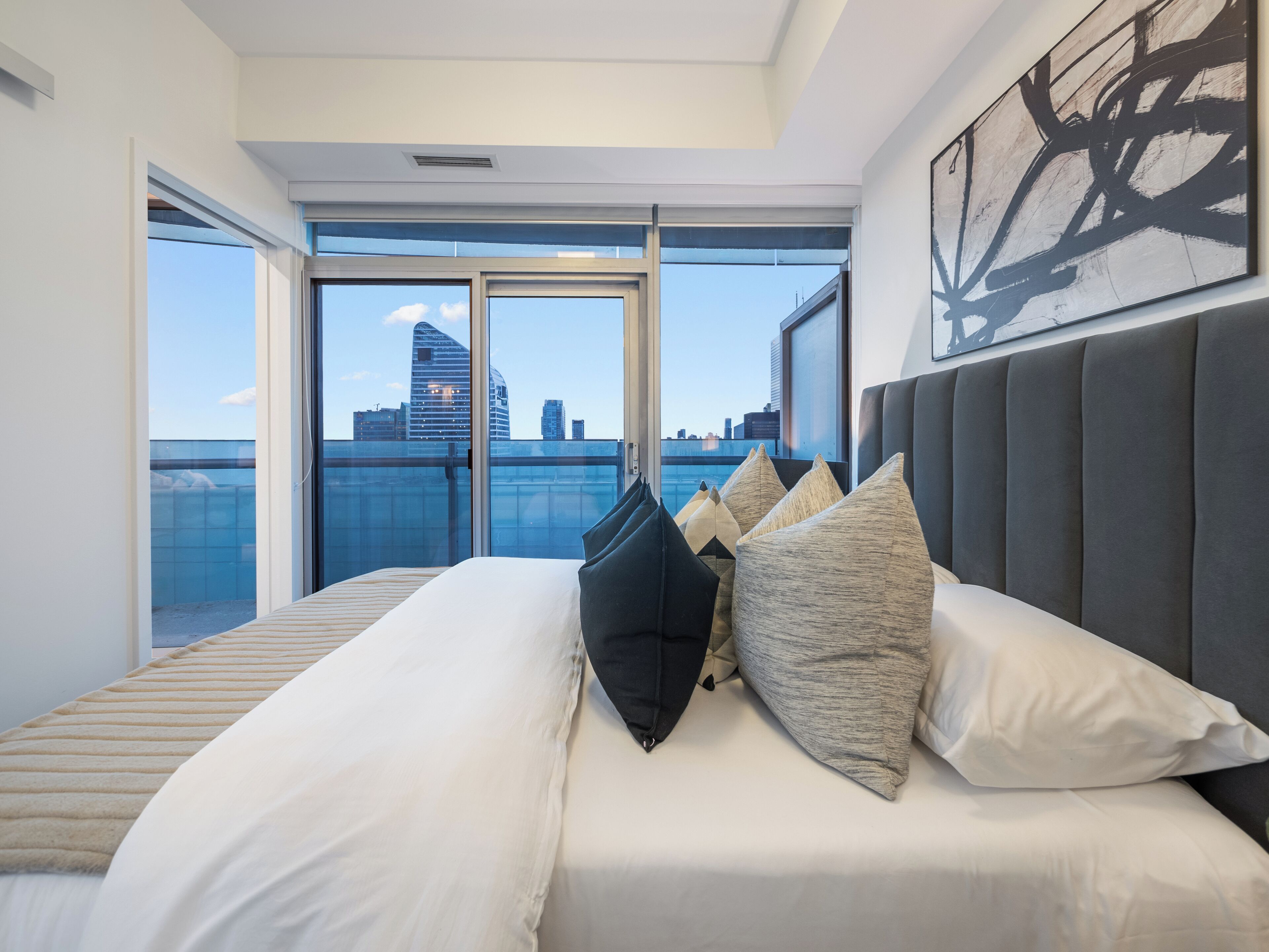 Luxury Apartment, 2 Bedrooms, Balcony, Lake View | Desk, laptop workspace, free WiFi, bed sheets