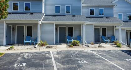 Peacefield at The Hilltop Condo