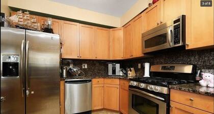 Cozy and Spacious 2 Bedroom Condo