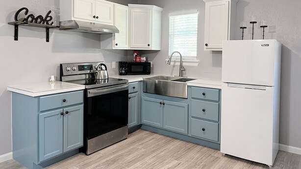 Unclassified image, 1 of 13, button - Rhode Island Stylish Studio Duplex (Orange)