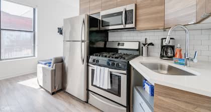 Chicago Second Floor Studio by 747 Lofts