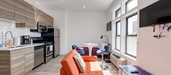 Chicago Second Floor Studio by 747 Lofts
