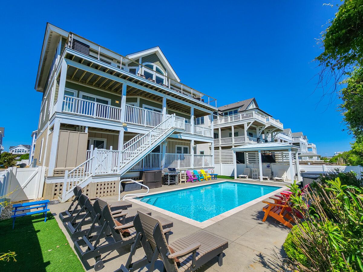 9 BR Oceanfront Home w/Private Heated Pool, Theater Room, Dogs Allowed
