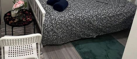 مكواة/لوح كي وواي فاي وملاءات أسرّة