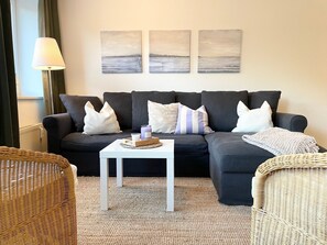 TV, table tennis, stereo