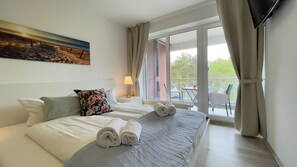 3 bedrooms, desk, iron/ironing board, WiFi