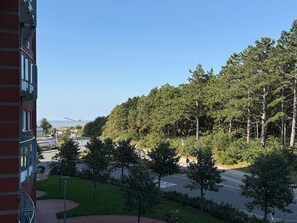 Unclassified image, 4 of 23, button