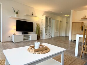 Interior - C1.4 - Modern, spacious vacation apartment with lake view for up to 4 people - (Cuxhaven)
